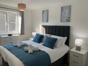 Watford Gemini - Eton 1 - Nr Watford Junction, M1 ,M25